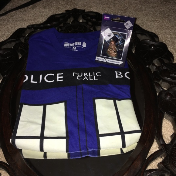 NWOT- Dr. Who T- Shirt glo in dark & Diecast Dalek available only in UK - Picture 6 of 8